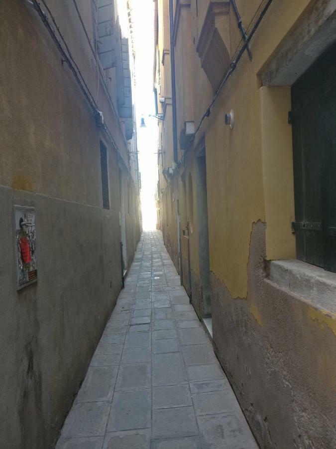 Alla Lista Veneţia Exterior foto